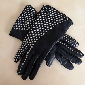 Beautiful lined leather gloves by Renee